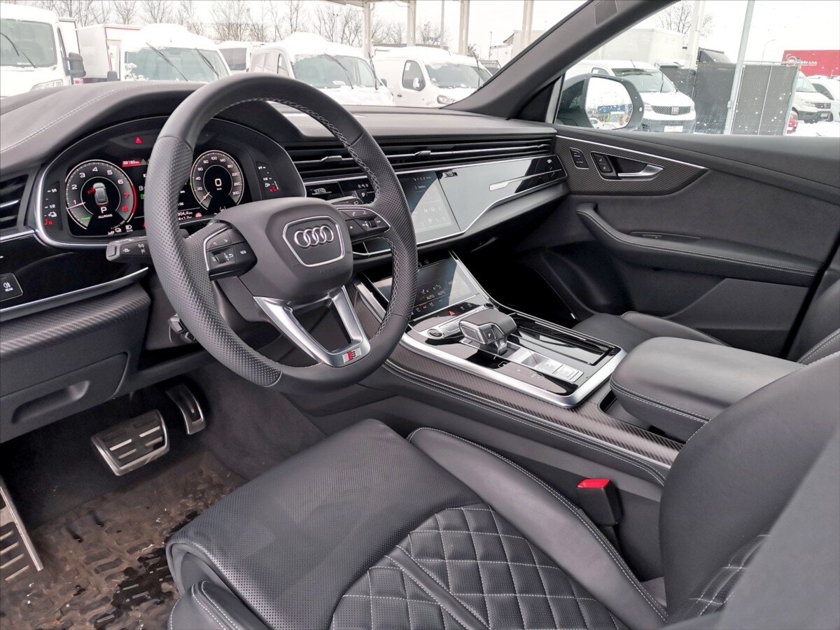Audi Q8 SUV / Terénní 3,0 l 250 kw