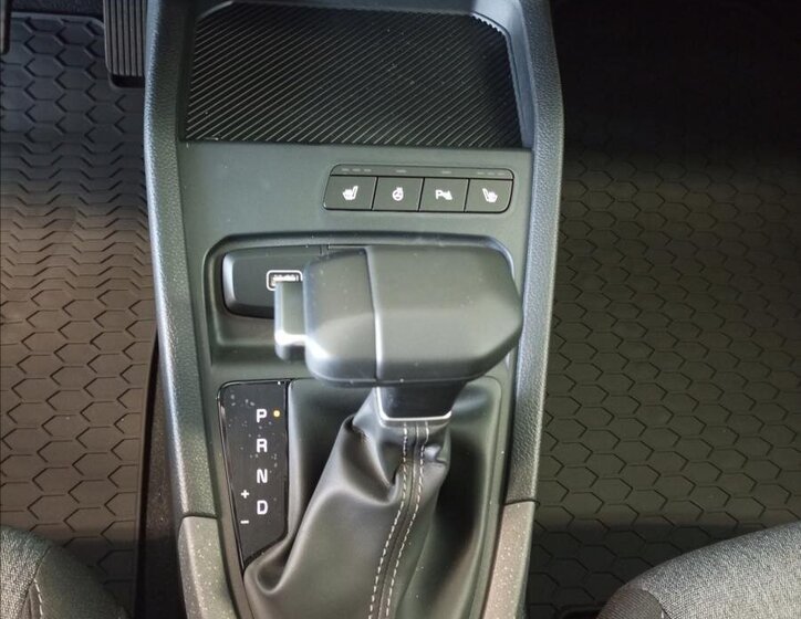 KIA Stonic SUV 998,0 74 kw