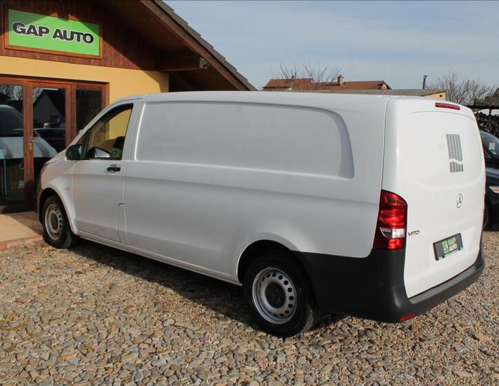 Mercedes-Benz Vito 4