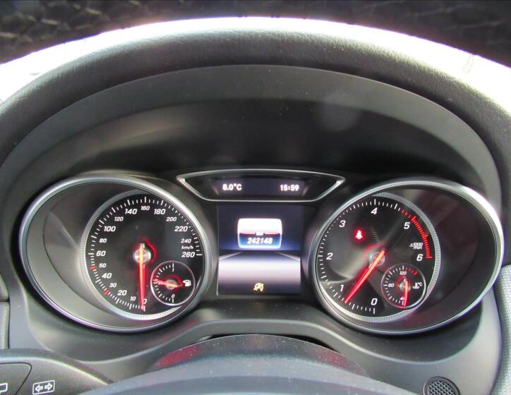 Mercedes-Benz CLA 13