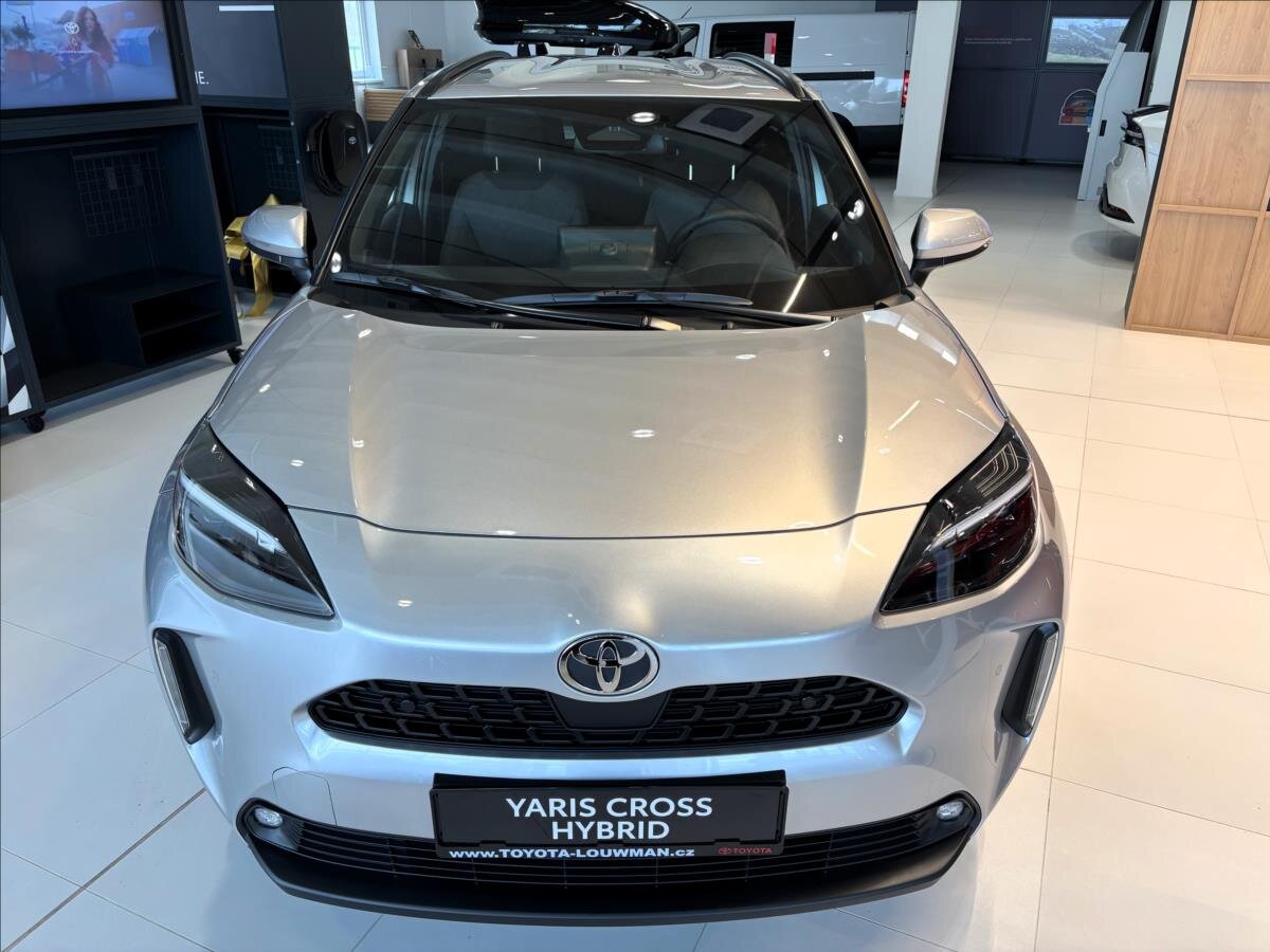 Toyota Yaris Cross SUV 1,5 l 96 kw