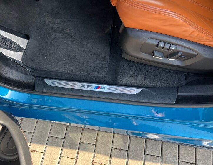 BMW X6 SUV / Terénní 4,4 l 512 kw