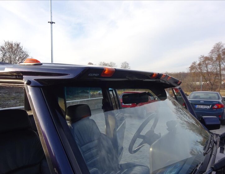 Jeep Cherokee SUV 4,0 l 136 kw