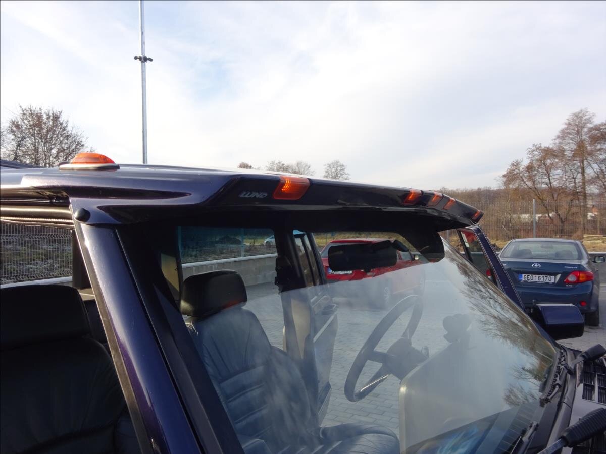 Jeep Cherokee SUV 4,0 l 136 kw