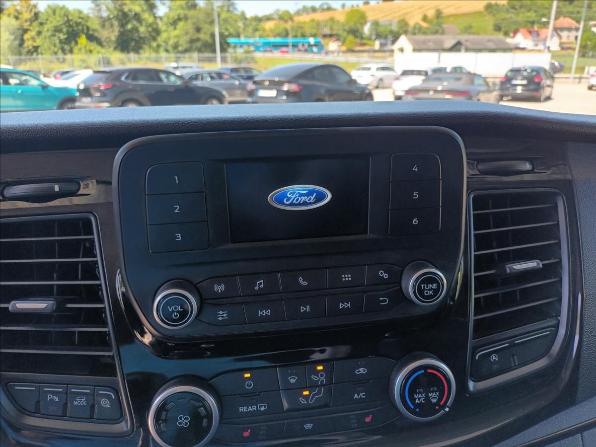 Ford Tourneo Custom VAN / Minibus 2,0 l 96 kw