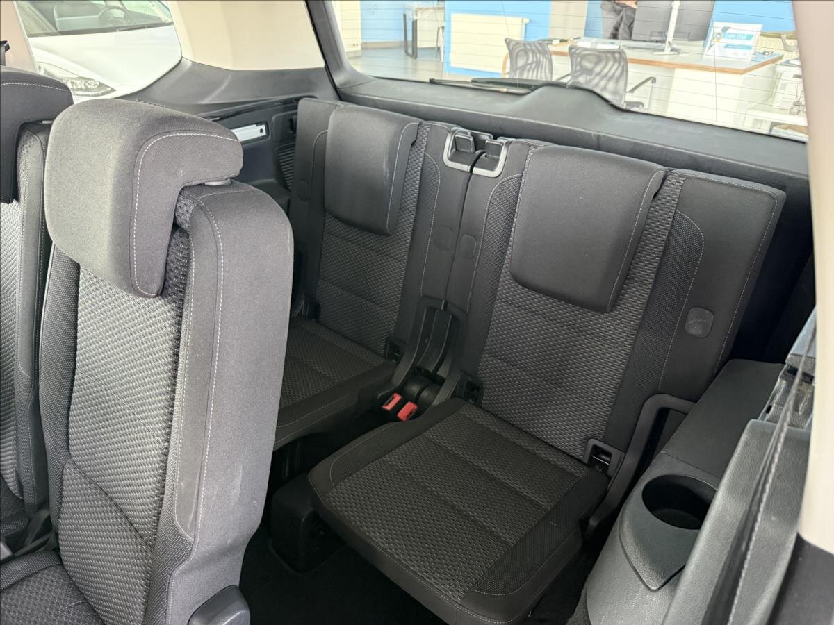 Volkswagen Touran Kombi 1,2 l 81 kw