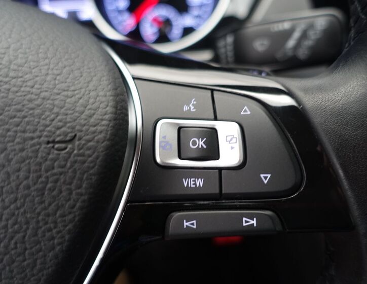 Volkswagen Touran 20