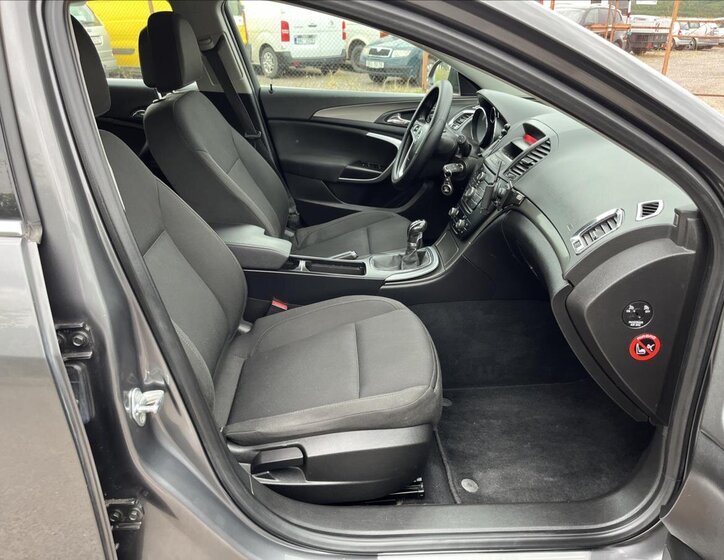 Opel Insignia Liftback 2,0 l 96 kw