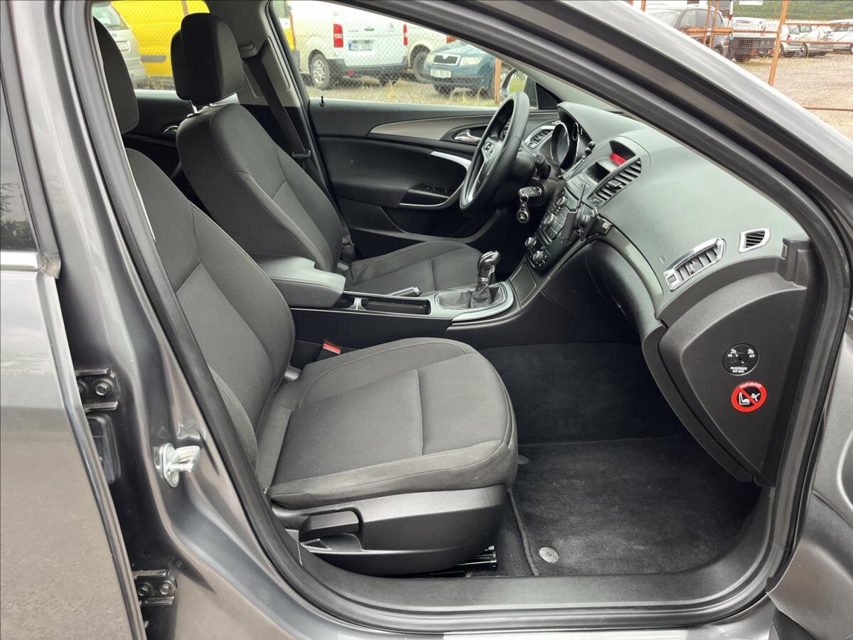 Opel Insignia Liftback 2,0 l 96 kw