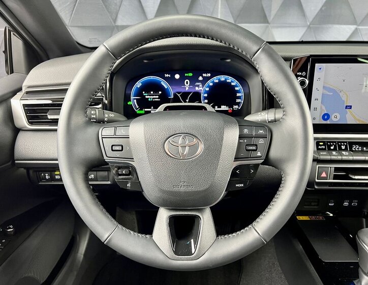 Toyota Camry Sedan / Limuzína 2,5 l 169 kw