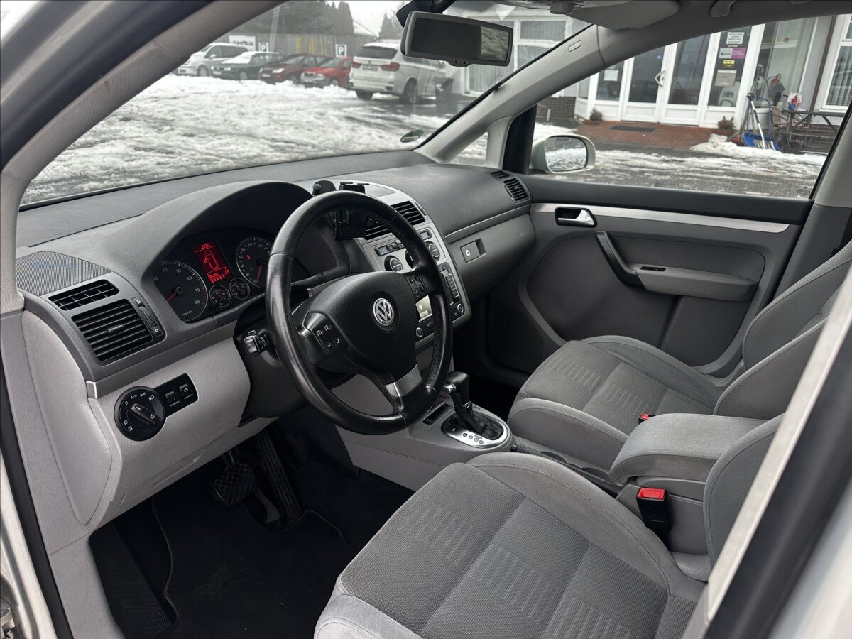 Volkswagen Touran Kombi 1,4 l 103 kw