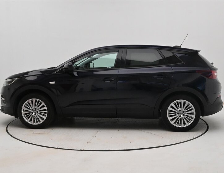 Opel Grandland X SUV / Terénní 1,6 l 88 kw