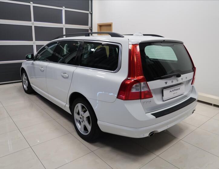 Volvo V70 6