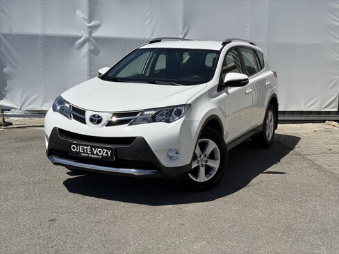 Toyota RAV4 SUV / Terénní 2,0 l 111 kw