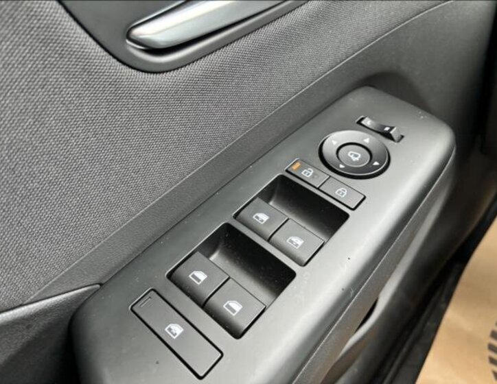 Hyundai Kona SUV / Terénní 0,0 150 kw