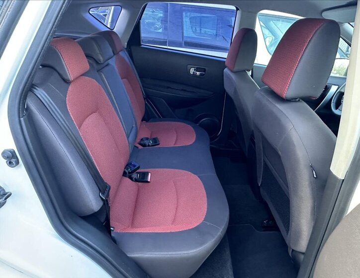 Nissan Qashqai SUV / Terénní 2,0 l 110 kw