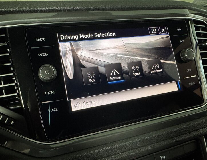 Volkswagen T-Roc SUV 1,5 l 110 kw