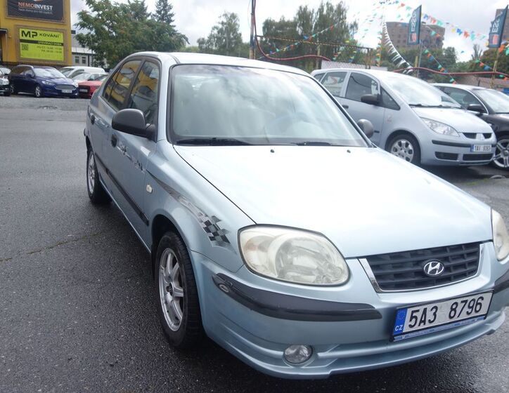 Hyundai Accent 5