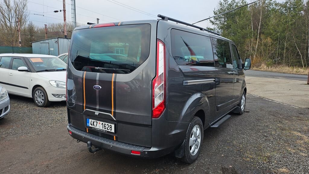Ford Tourneo Custom VAN-Minibus 2,0 l 96 kw