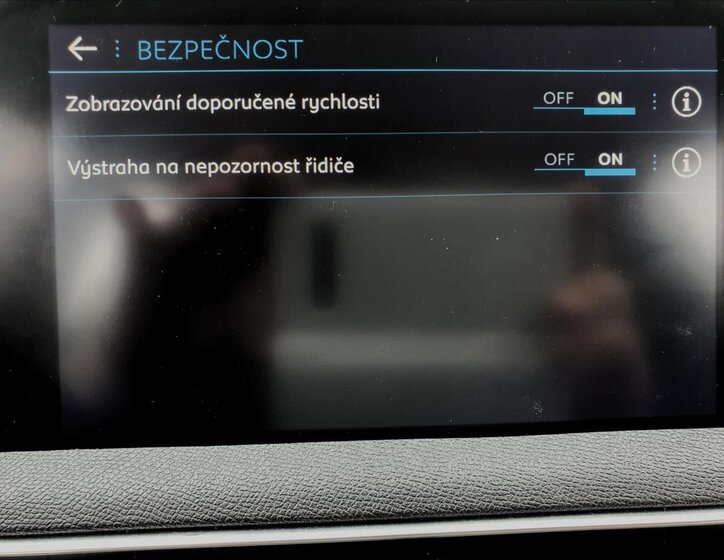 Peugeot 5008 SUV 2,0 l 110 kw