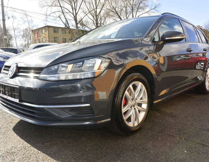 Volkswagen Golf Kombi 2,0 l 110 kw