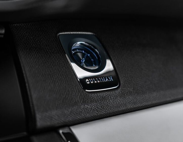 Rolls-Royce Cullinan 30