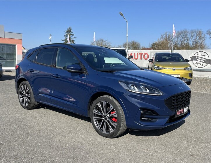 Ford Kuga SUV / Terénní 2,5 l 165 kw