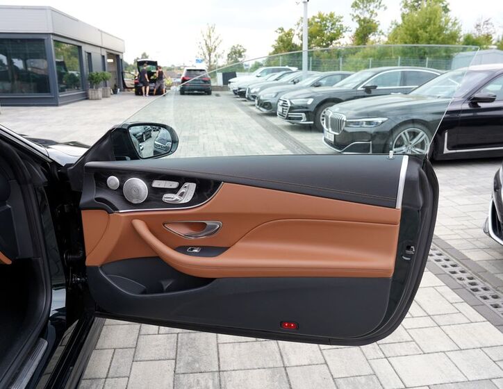 Mercedes-Benz Třídy E 19