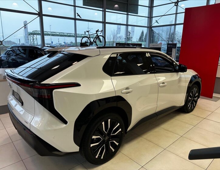 Toyota bZ4X SUV / Terénní 0,0 252 kw