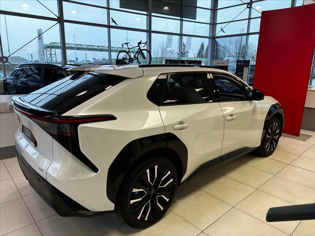 Toyota bZ4X SUV / Terénní 0,0 252 kw