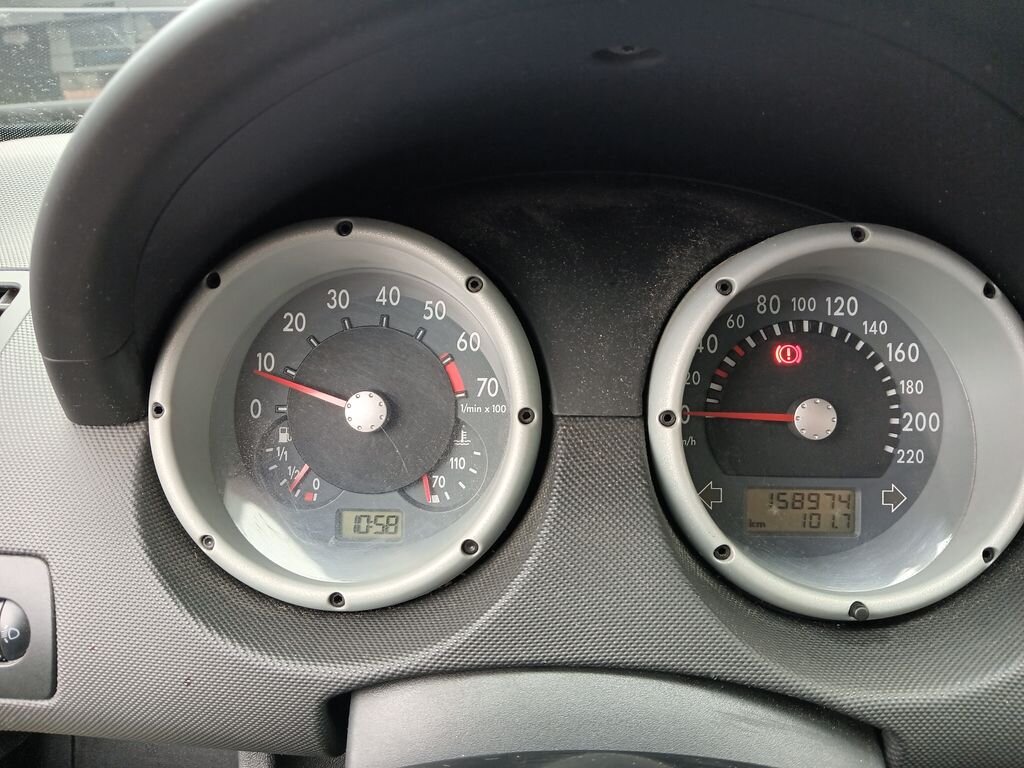 Volkswagen Polo Hatchback 999,0 37 kw