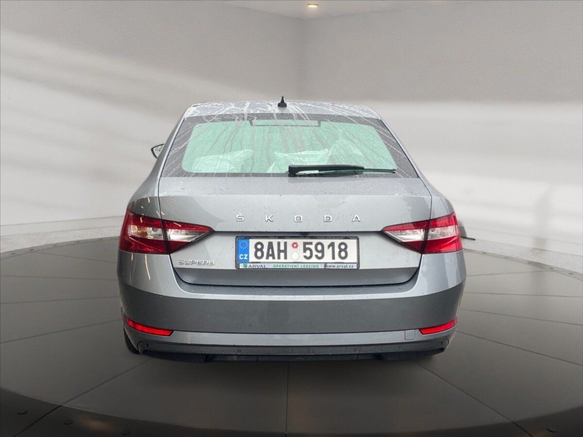 Škoda Superb Liftback 2,0 l 110 kw