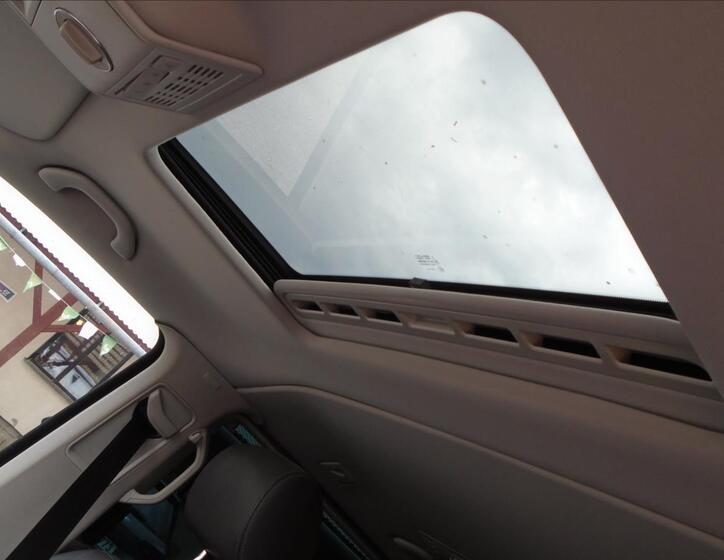 Volkswagen Multivan 36