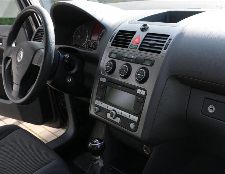 Volkswagen Touran 12