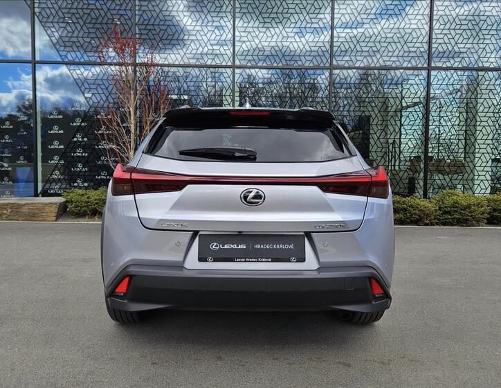 Lexus UX 250h 11