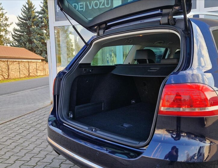 Volkswagen Passat Kombi 2,0 l 155 kw