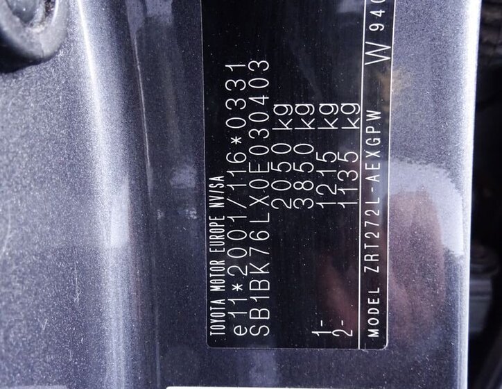 Toyota Avensis Sedan / Limuzína 2,0 l 112 kw