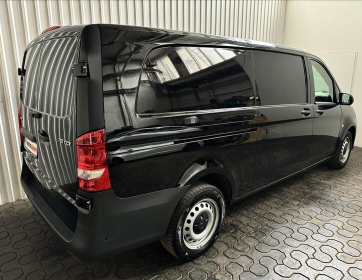 Mercedes-Benz Vito 8