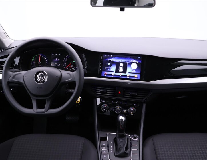 Volkswagen Bora Sedan / Limuzína 0,0 100 kw