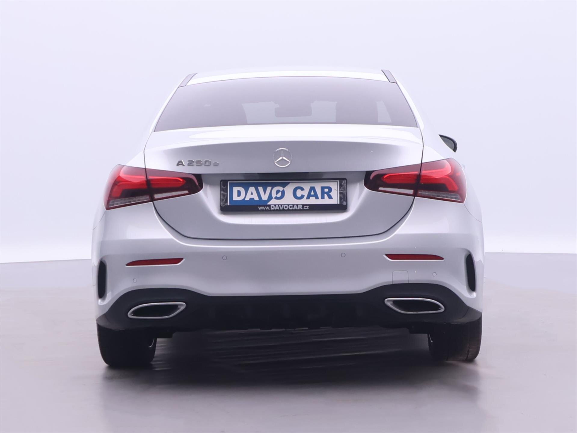 Mercedes-Benz Třídy A Sedan / Limuzína 1,3 l 118 kw