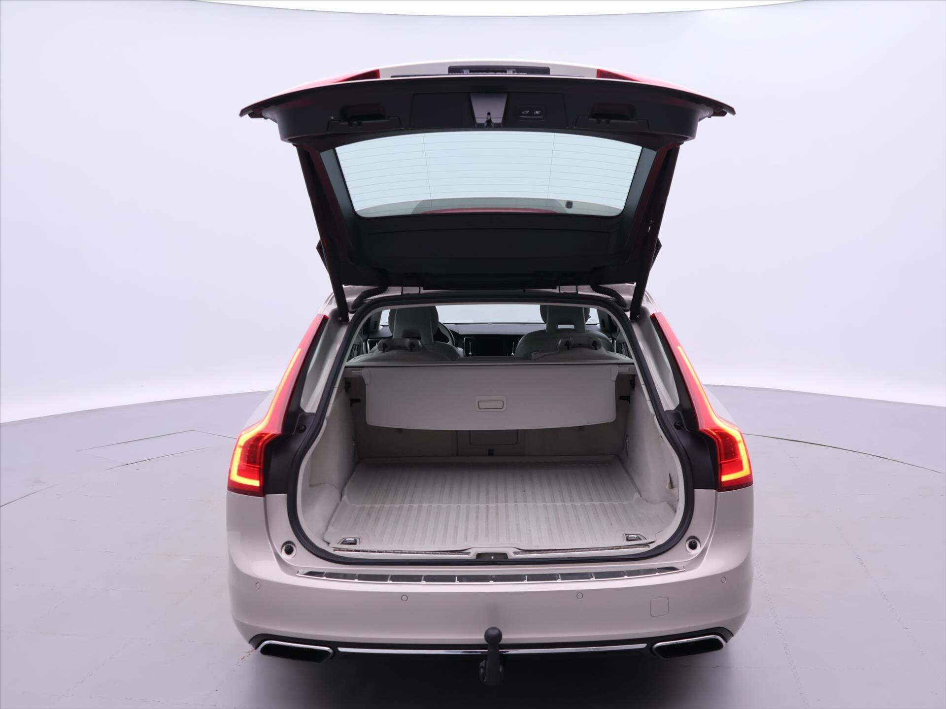 Volvo V90 Kombi 2,0 l 187 kw