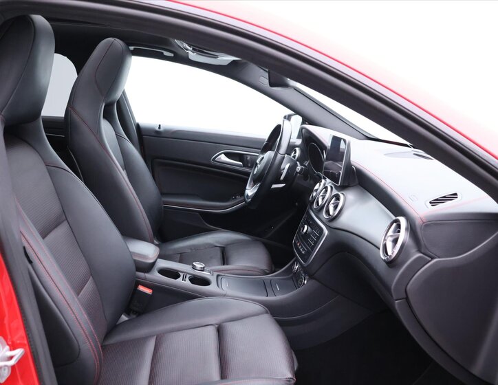 Mercedes-Benz CLA 13