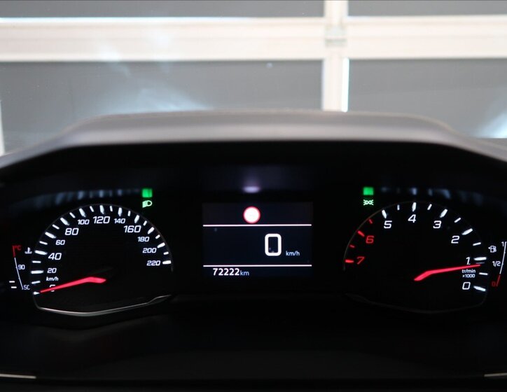 Peugeot 2008 SUV / Terénní 1,2 l 74 kw