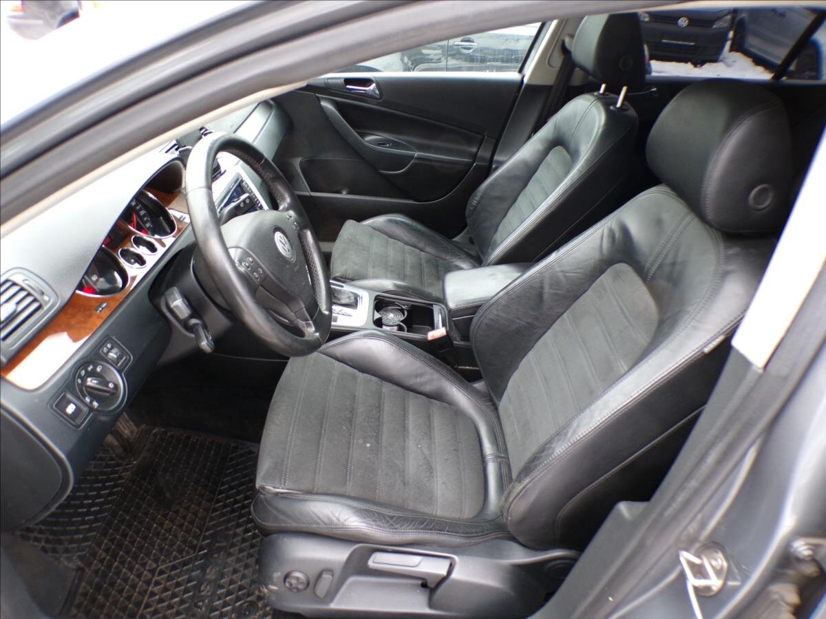 Volkswagen Passat Sedan 2,0 l 103 kw