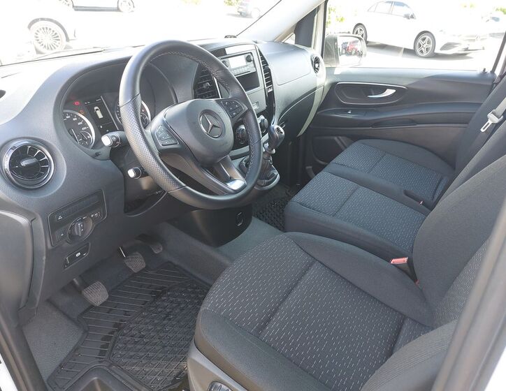 Mercedes-Benz Vito 14