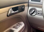 Volkswagen Touran Kombi 1,4 l 103 kw