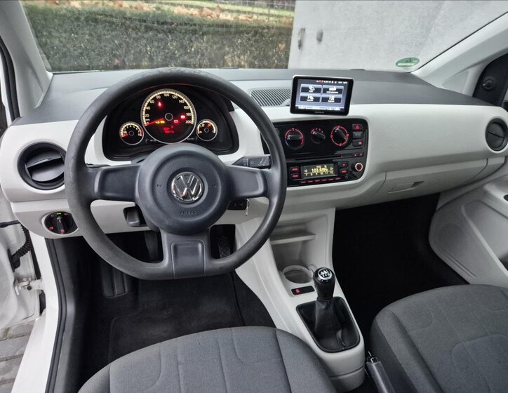 Volkswagen up! 13