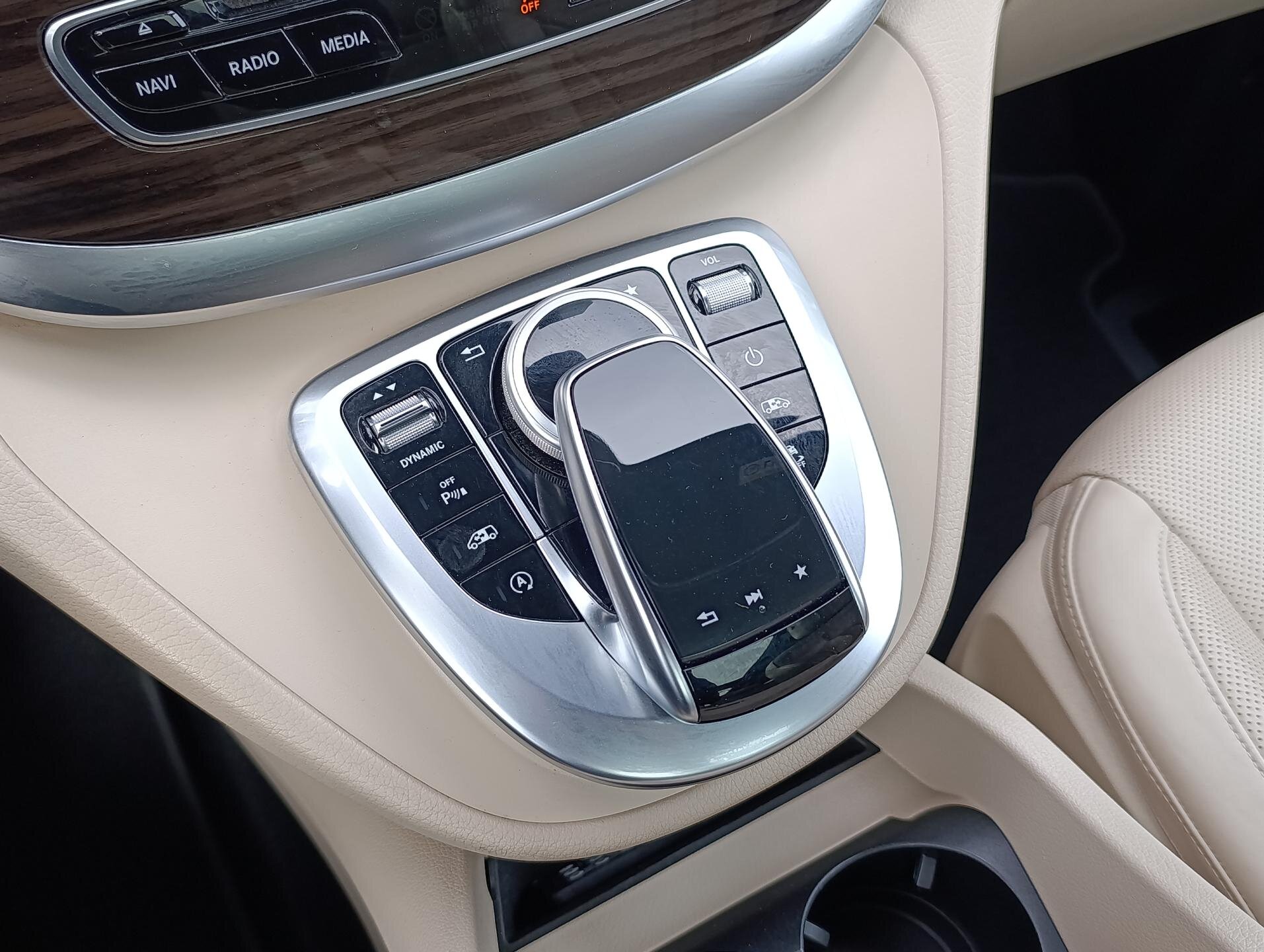 Mercedes-Benz Třídy V Ostatní 2,1 l 173 kw