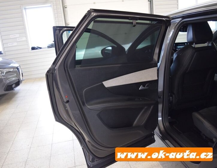 Peugeot 5008 MPV 1,5 l 96 kw