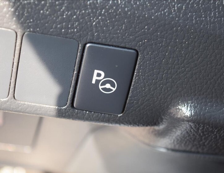 Toyota Auris Kombi 1,2 l 85 kw